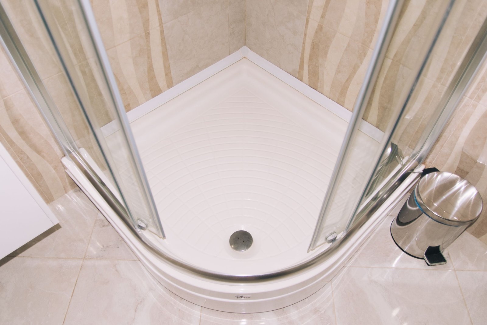 Receveur de douche 140x90 : comparatif des prix 2026